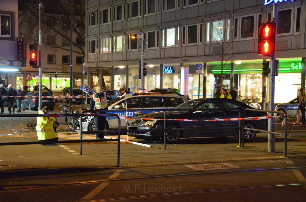 VU Pol Pkw Koeln Mitte Hahnenstr Im Laach P075.JPG